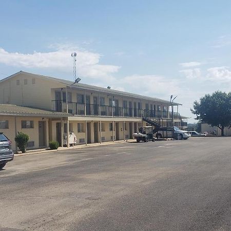 Gold Key Inn Brady Exterior photo